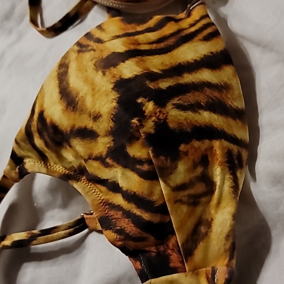 NWT TIGER PATTERN UNDERWIRE TIE BACK ADJUSTABLE STRAP SWIM BATHING SUIT TOP 34D - Picture 8 of 9